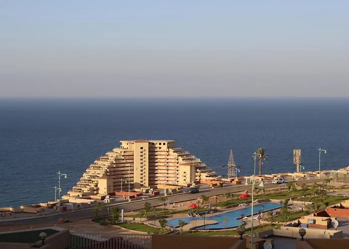 Porto Elsokhna - Families Only فندق عين السخنة