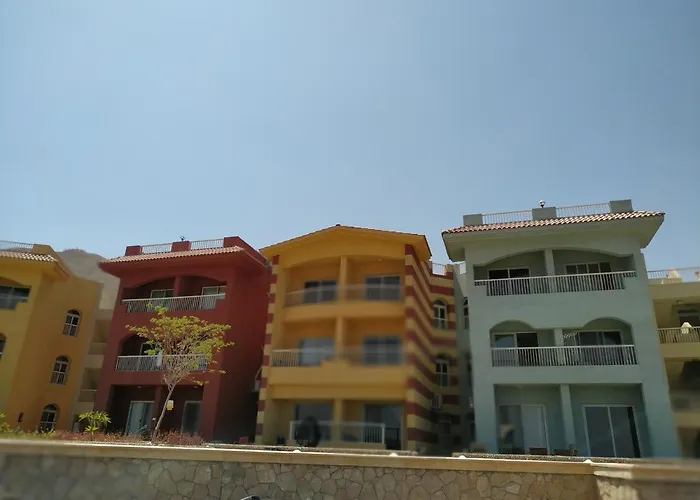 Porto Elsokhna - Families Only عين السخنة