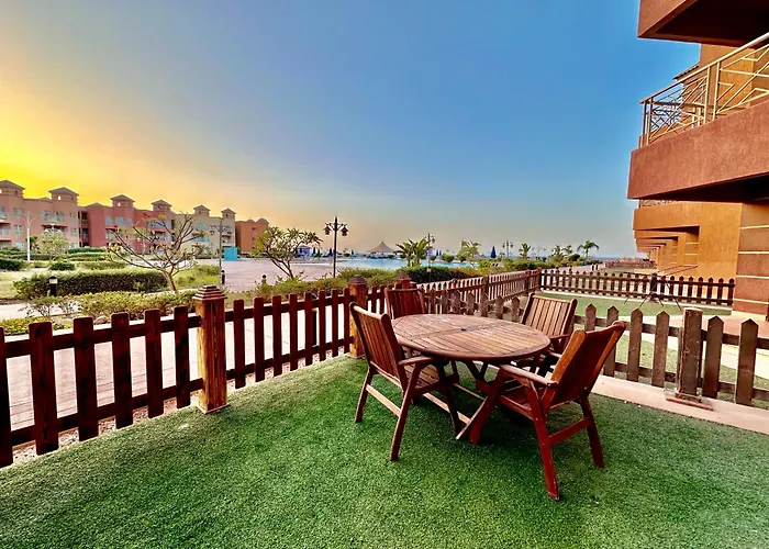 فندق Porto Elsokhna - Families Only 4*