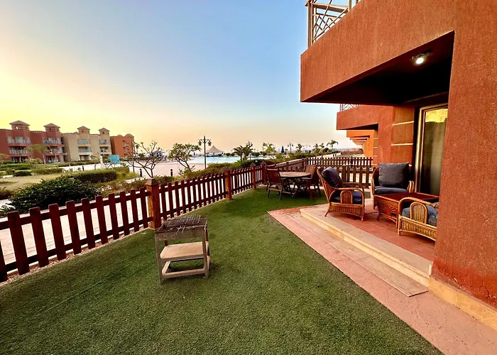 فندق Porto Elsokhna - Families Only 4*