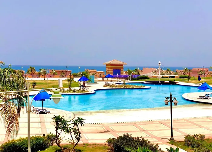 فندق Porto Elsokhna - Families Only 4*